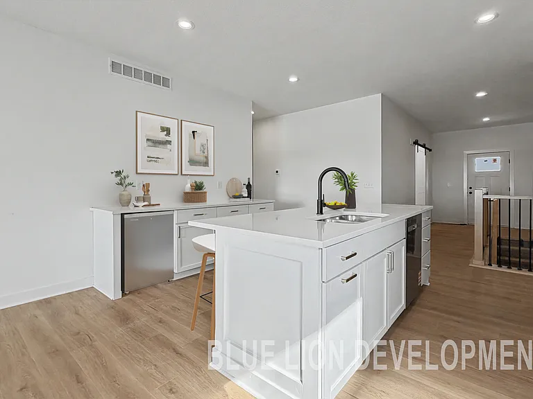 1224 NW Sproul Dr — Photo 8