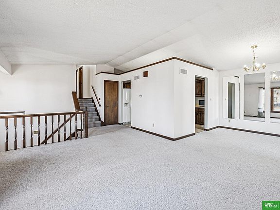 4th image of 2717 Eagle Dr