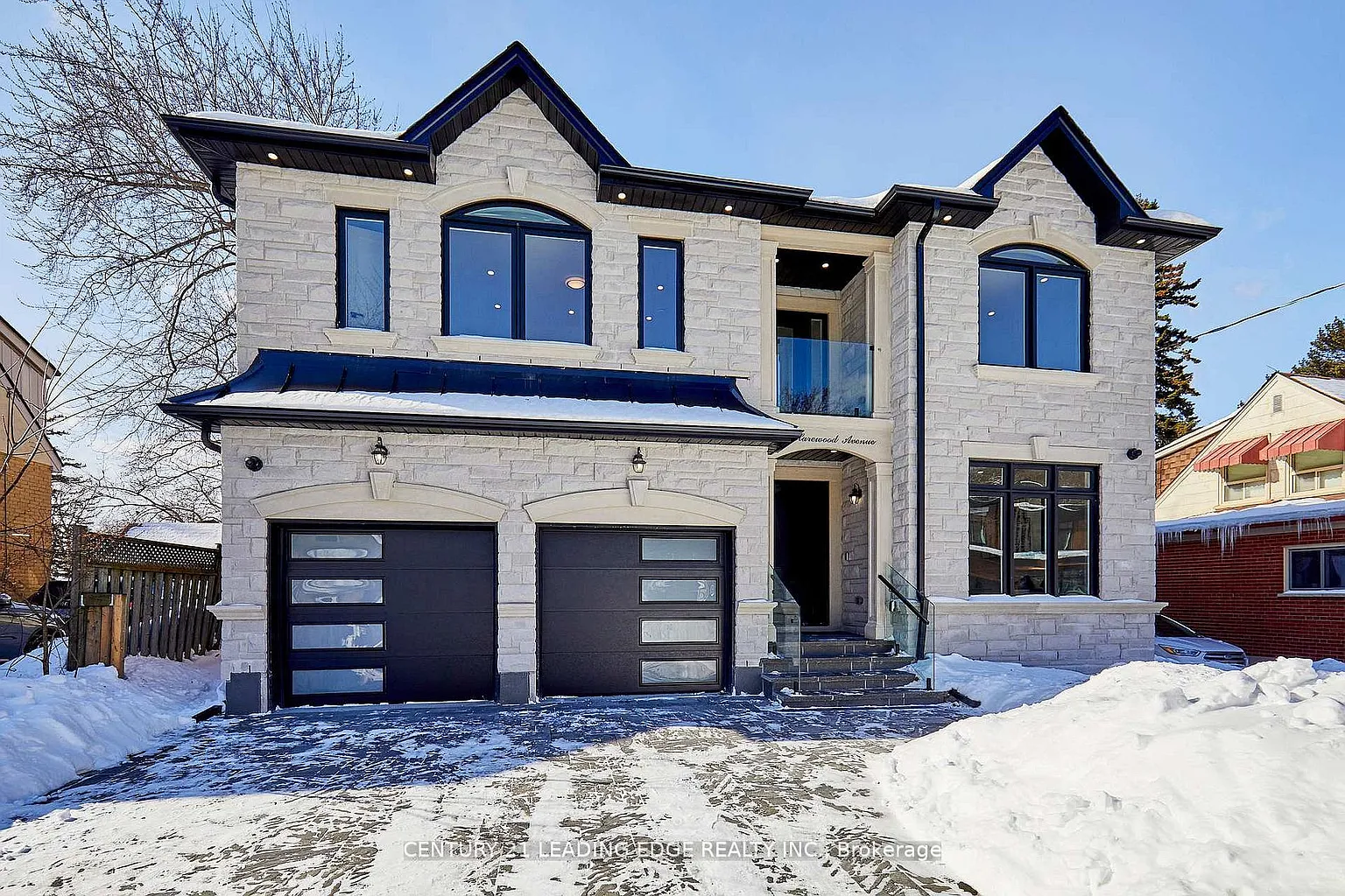 162 Harewood Ave photo 1