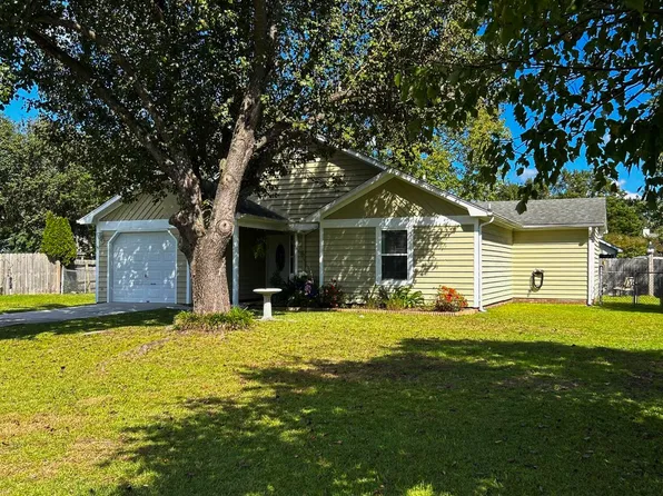 418 Red Fox Trail, Newport, NC 28570