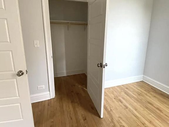 2nd image of 3321 W Wrightwood Ave #1
