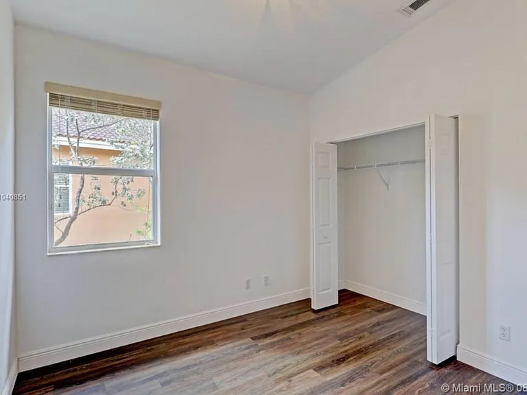 3211 Scarletta Dr — Photo 26