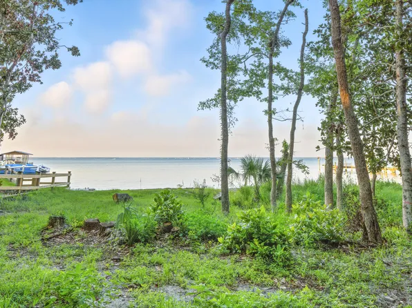 X Indian Trl, Destin, FL 32541