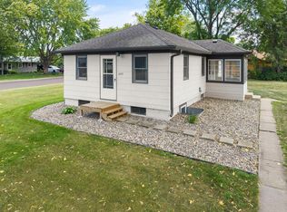 409 Clay St S, Shakopee, MN 55379