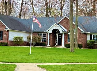 822 Whisperwood Pkwy, Holland, OH 43528
