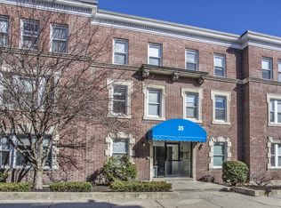 35 South St #8, Boston, MA 02111
