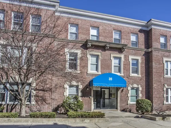 35 South St #8, Boston, MA 02111