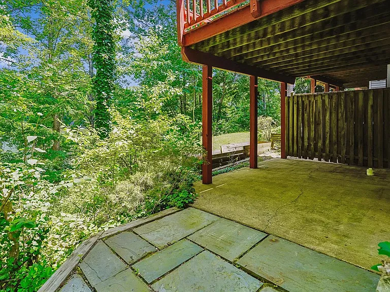 15748 Widewater Dr — Photo 27