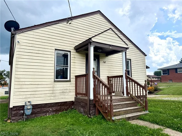 202 Center Ave, Follansbee, WV 26037