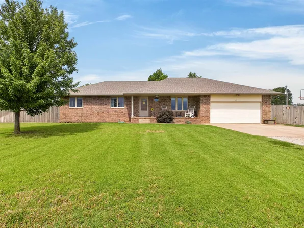615 Morningside St, Norwich, KS 67118
