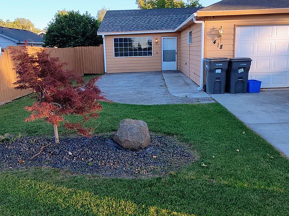 2nd image of 418 E 4th Ave