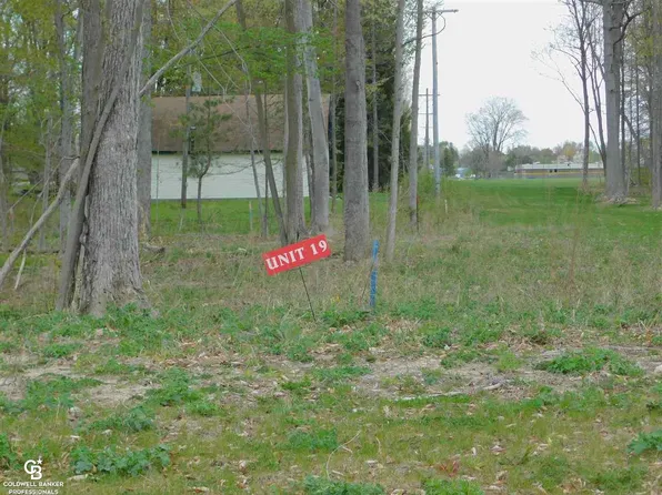 35163 Woodside Cir, Richmond, MI 48062