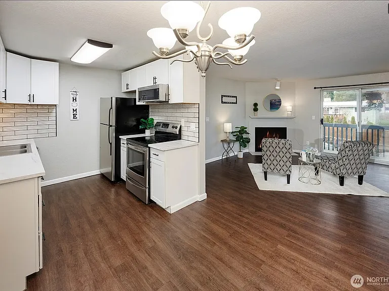 16817 Larch Way E #F201 — Photo 5