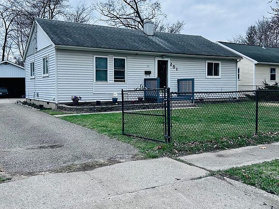 5th image of 251 Sigel Ave