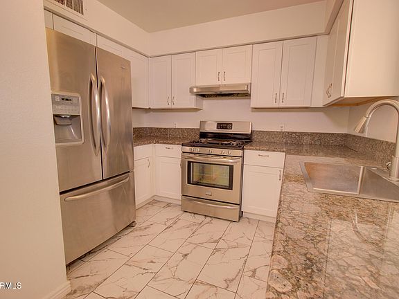 5th image of 1210 E ERIE Court