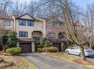 97 Continental Rd, Morris Plains, NJ 07950