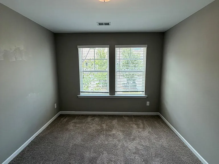 7091 Gladstone Cir — Photo 11