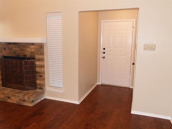 3rd image of 5202 Yucca Dr