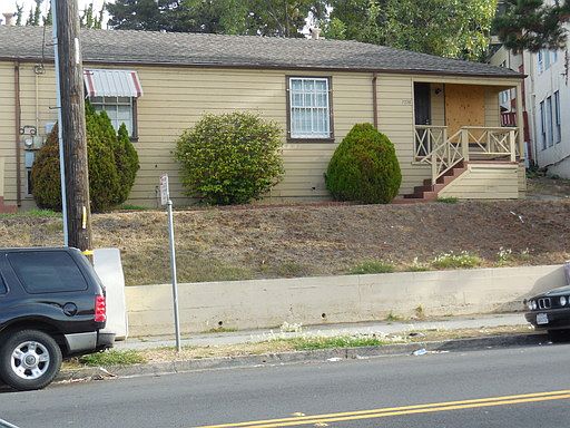 1st image of 7026 Macarthur Blvd