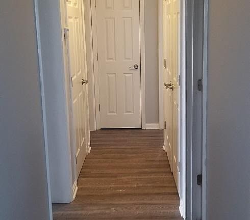 4th image of 140 Deerfield Ct