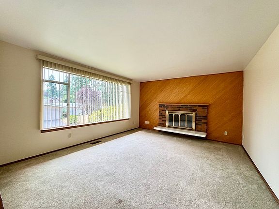 3rd image of 16722 NE 20th St