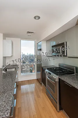 Sold by Corcoran | media 3