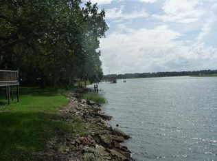 1722 Riverside Dr, Port Royal, SC 29935