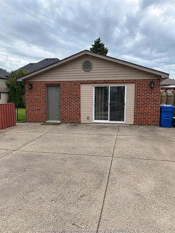 2 bed, $2,000 — Photo 2