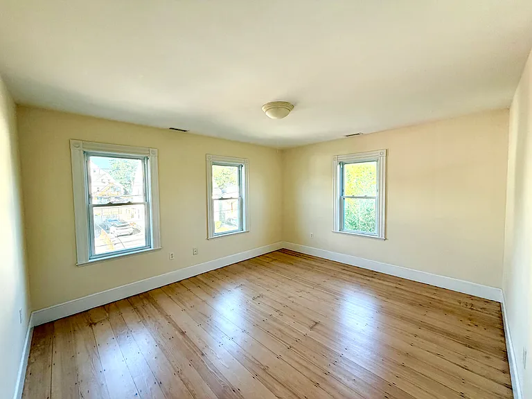 48 Newcomb St #48 — Photo 25