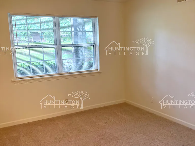 1003 Brookley Ave — Photo 5