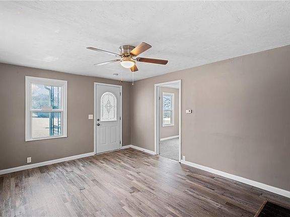 4th image of 243 N Evanston Ave