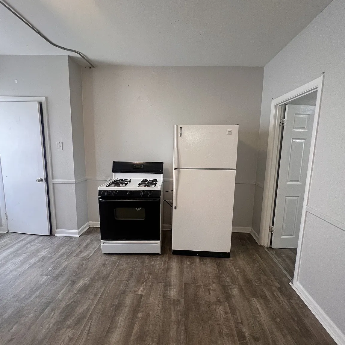 2 bed, 900 sqft, $1,500 — Photo 3