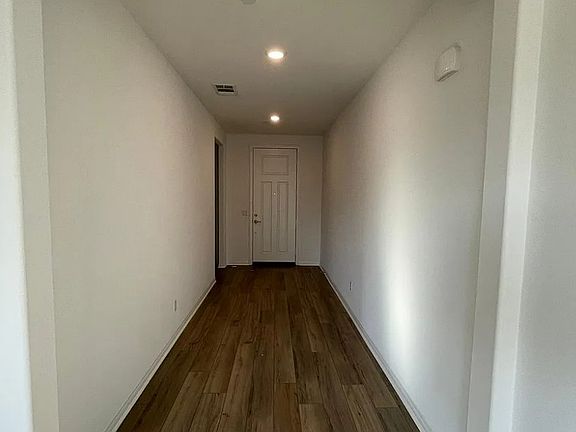 2nd image of 1688 Sunny Heights Ln