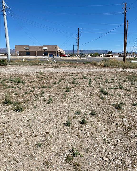 2nd image of 5747 S Highway 95