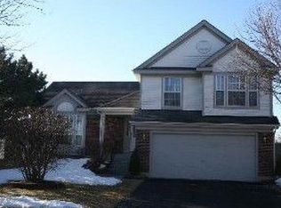 2105 Green Bridge Ln, Hanover Park, IL 60133