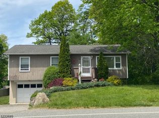 141 Barry Dr N, Highland Lakes, NJ 07422