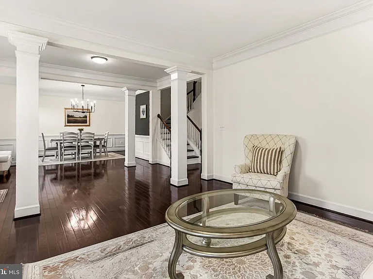 8901 Hargrove Ct — Photo 8