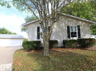 44 Geneva Ct, Bloomington, IL