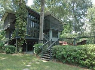 5630 Oakland Dr, Tampa, FL 33617