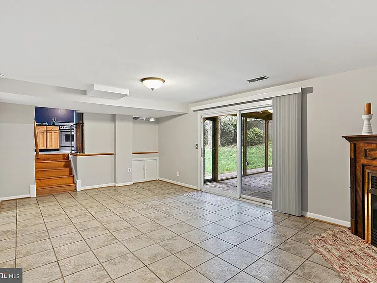 403 Eisner St — Photo 13