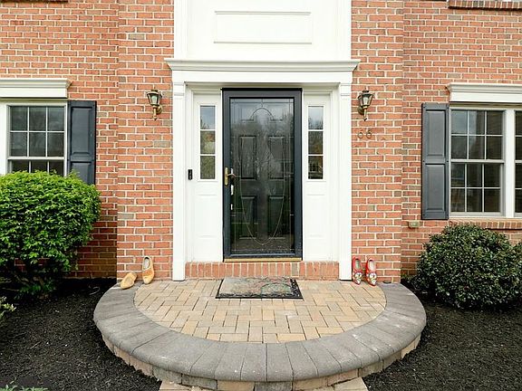 4th image of 66 Greenmeadow Ln