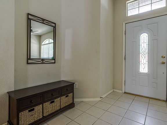 3rd image of 3946 Willow Bend Dr