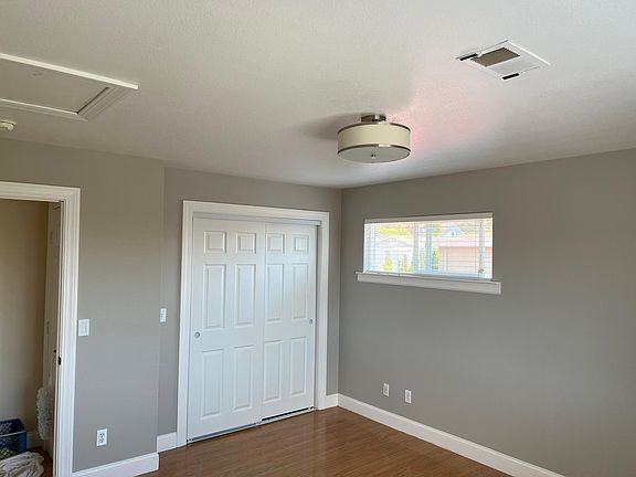 3rd image of 214 Chapman Ave