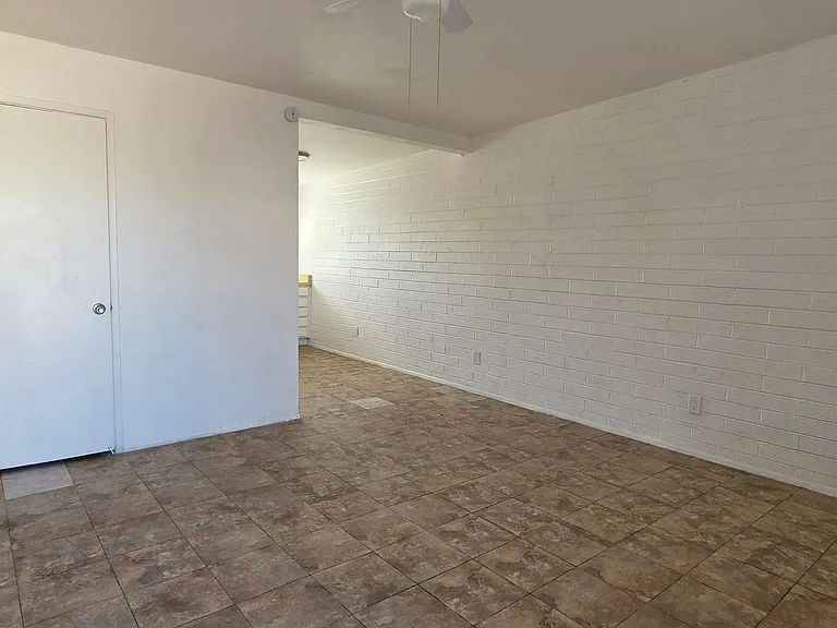 Oakwood Terrace **1 MONTH FREE MOVE IN SPECIAL — Photo 16