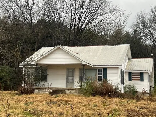 154 Wartrace Hwy, Pleasant Shade, TN 37145