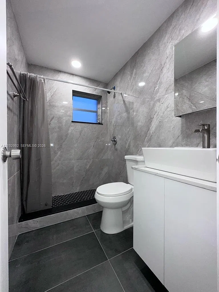 Flagler Plaza Condo — Photo 2