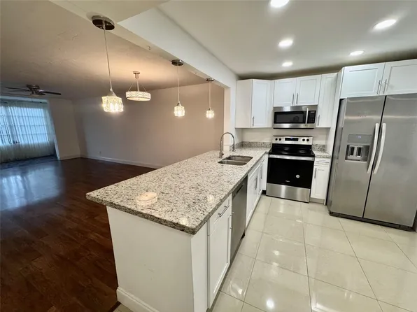 2821 Somerset Drive #216, Lauderdale Lakes, FL 33311
