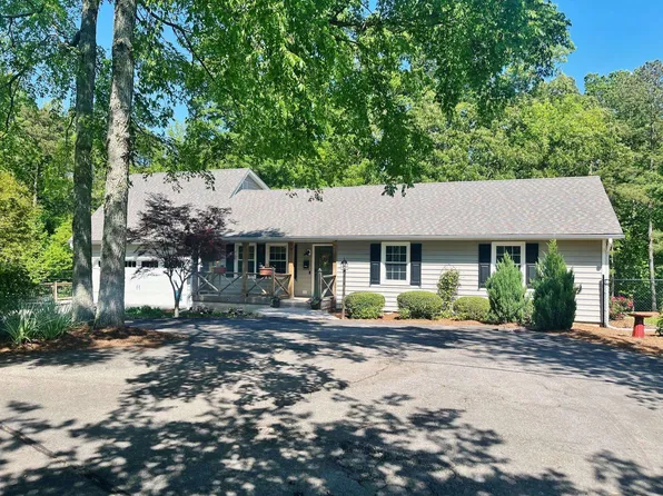 816 Carlyle Rd, Zebulon, NC 27597