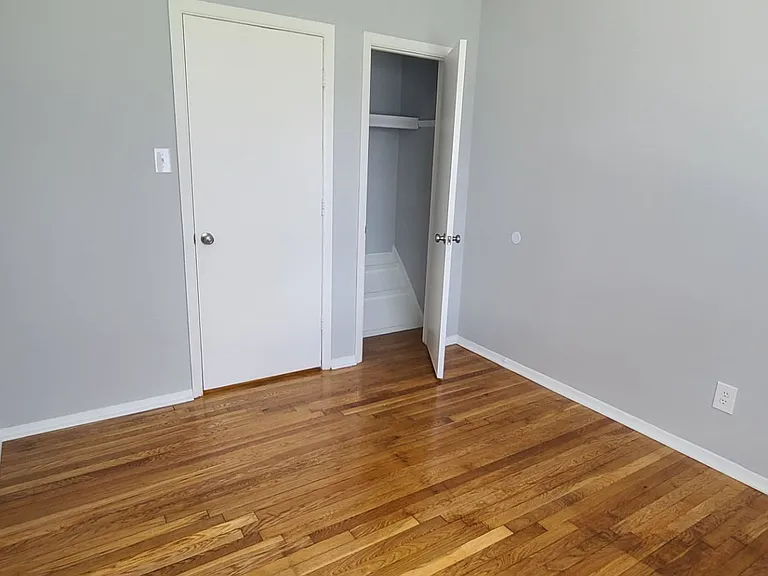 2908 Apartments — Photo 11
