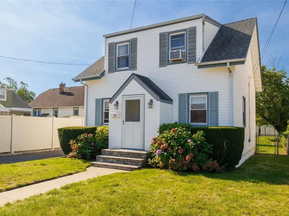 15 Dart Street, East Rockaway, NY 11518